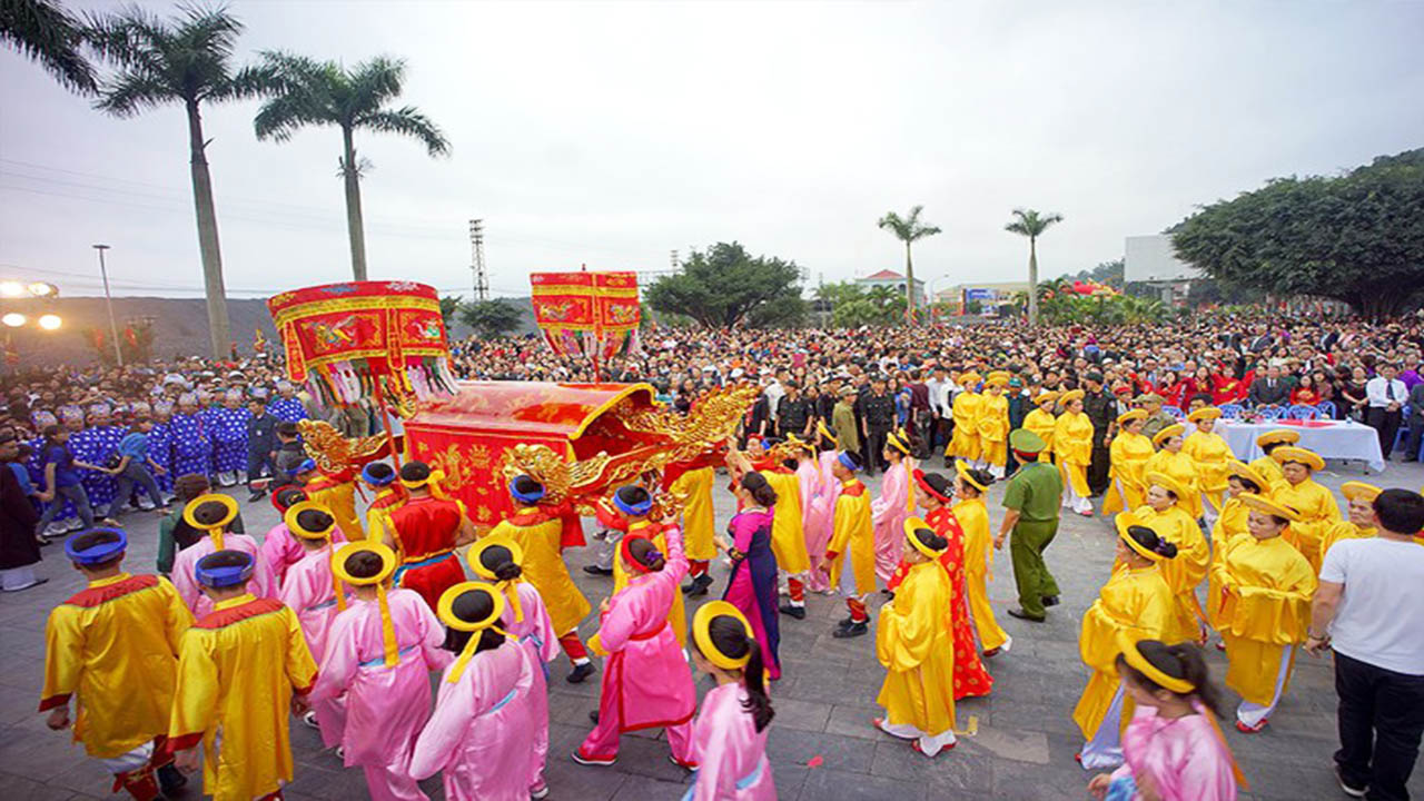 Lễ hội đền Cửa Ông - Lễ hội tưng bừng bậc nhất tỉnh Quảng Ninh 8