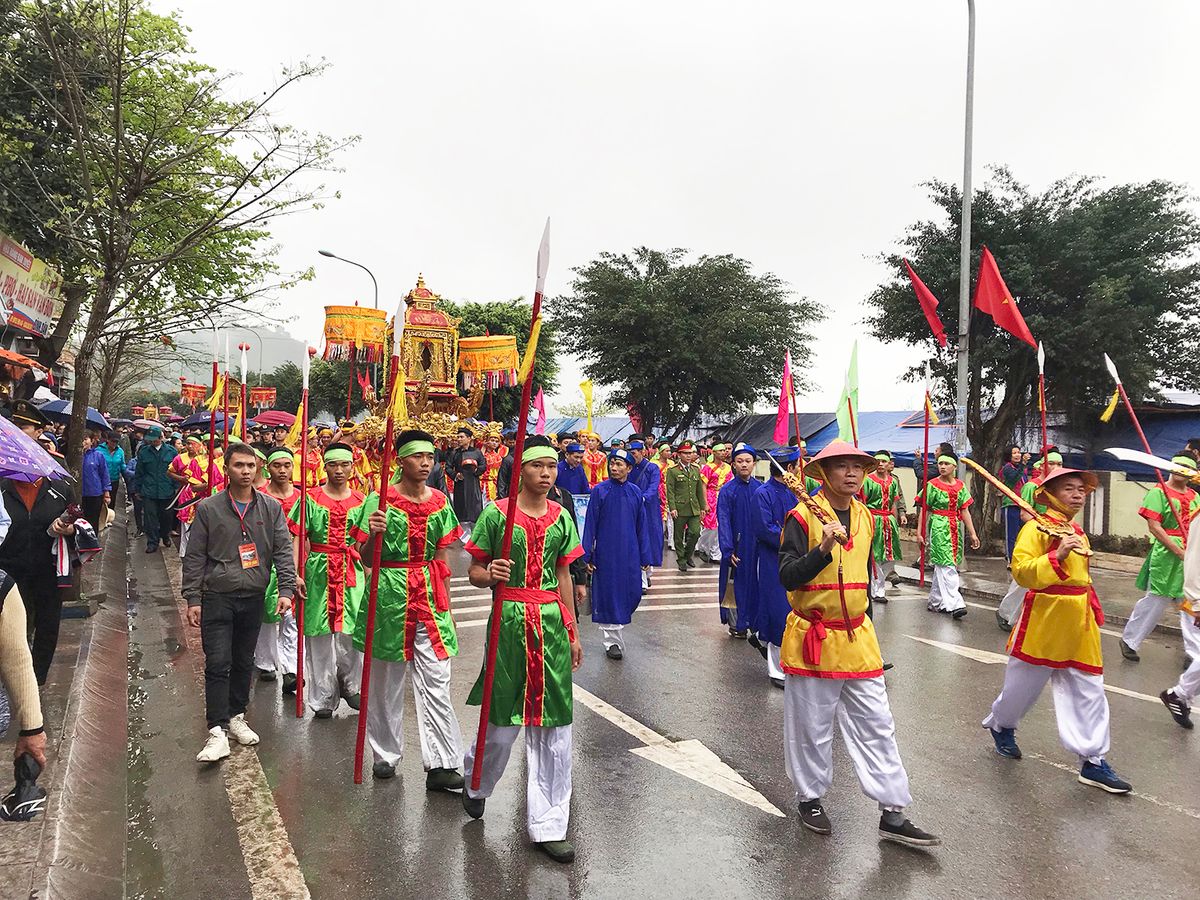 Lễ hội đền Cửa Ông - Lễ hội tưng bừng bậc nhất tỉnh Quảng Ninh 9