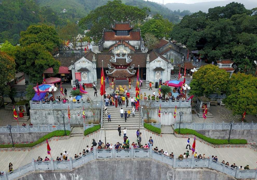 Lễ hội đền Cửa Ông - Lễ hội tưng bừng bậc nhất tỉnh Quảng Ninh 5
