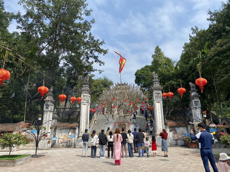 Lễ hội Đền Cuông Nghệ An: Sự tích và ý nghĩa tâm linh 4