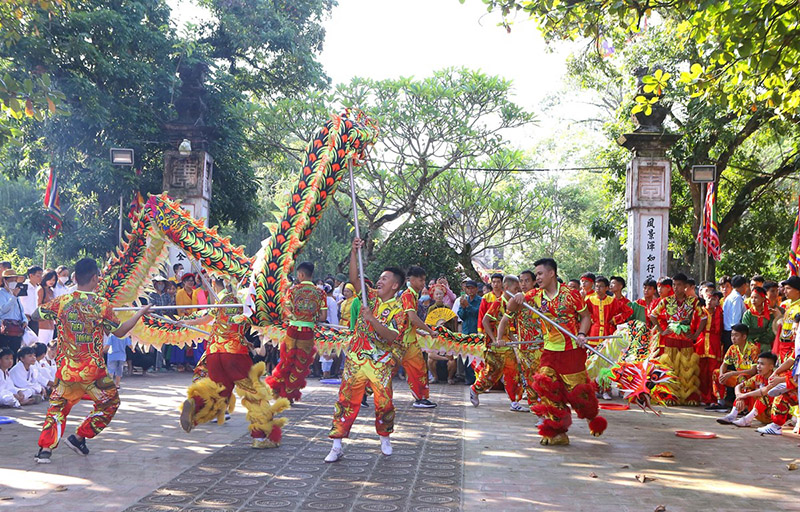 Đến đền Trần Nam Định ngắm nhìn kiến trúc chùa cổ linh thiêng 9