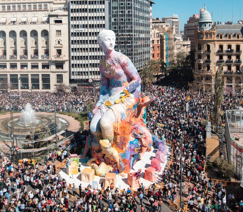 Lễ hội hình nộm Fallas độc đáo chỉ có tại Tây Ban Nha
