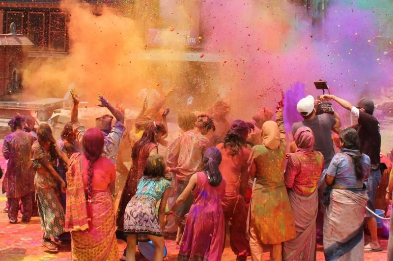 Hòa mình vào lễ hội Holi rực rỡ sắc màu chỉ có tại Ấn Độ 3