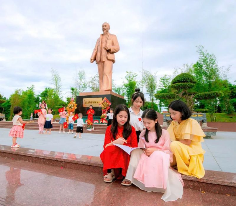 Lễ hội Làng Sen: Điểm hẹn văn hóa hàng đầu Nghệ An mỗi dịp tháng 5