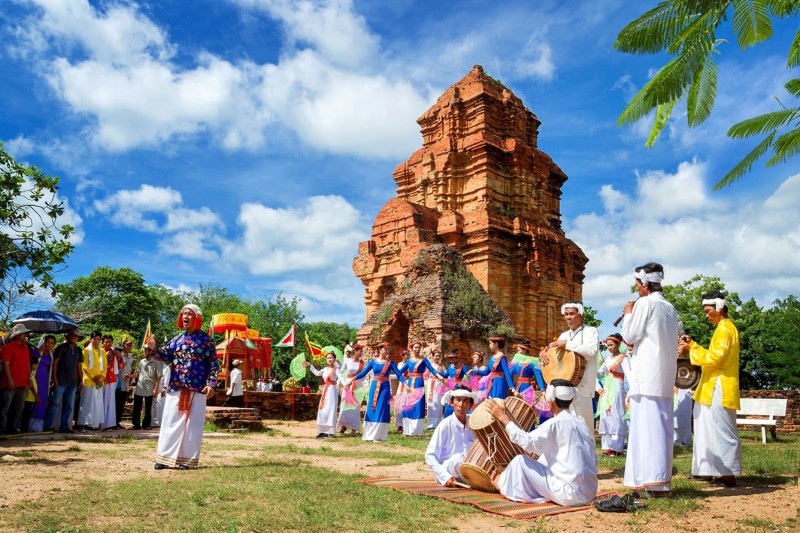 Những lễ hội mùa thu rực rỡ bản sắc văn hóa và thiên nhiên Việt Nam 6