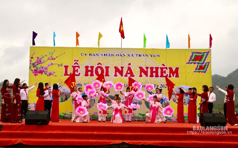 Khám phá lễ hội Ná Nhèm mặt nhọ độc đáo tại Lạng Sơn 9