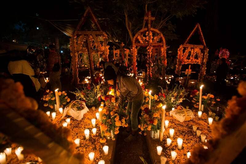 Lễ hội Người chết (Día de Muertos) bước ra từ bộ phim điện ảnh Coco 8