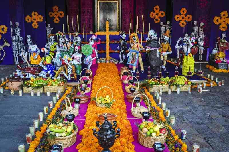 Lễ hội Người chết (Día de Muertos) bước ra từ bộ phim điện ảnh Coco 9