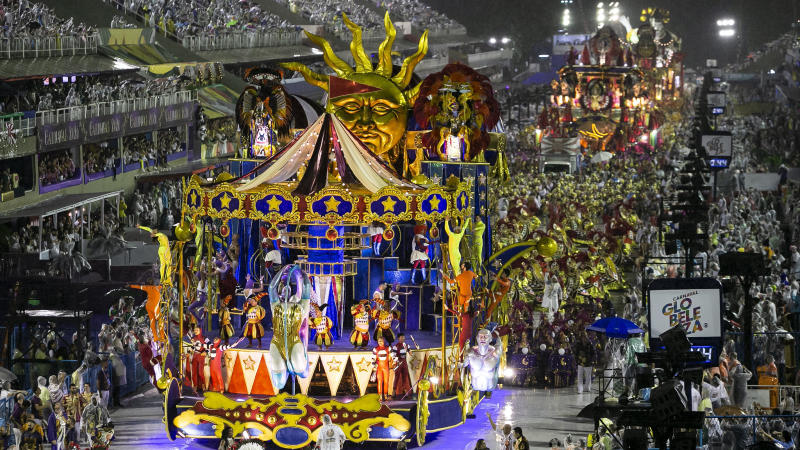 Tham gia Lễ hội Rio Carnival đầy màu sắc lớn nhất Brazil 4
