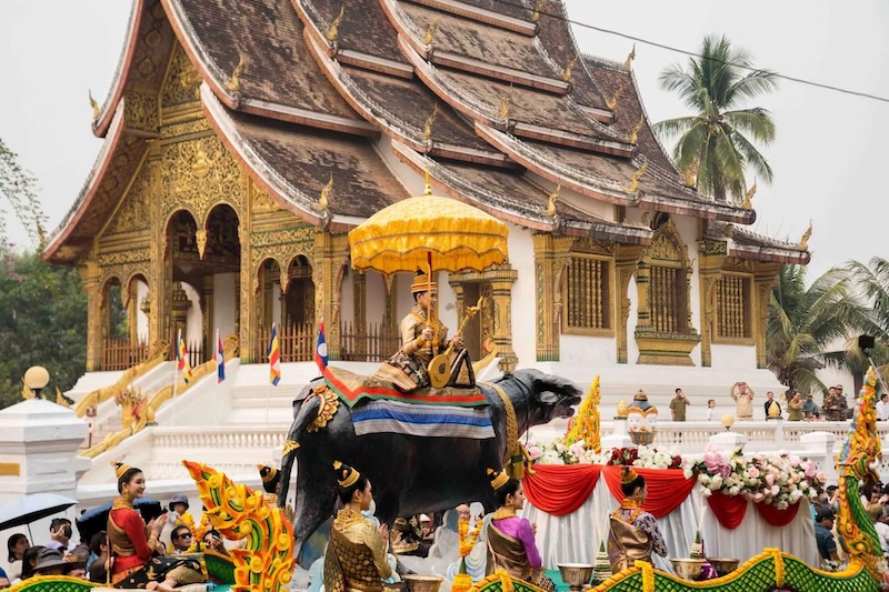 Lễ hội té nước Lào Bun Pi May in đậm dấu ấn văn hóa bản địa 5