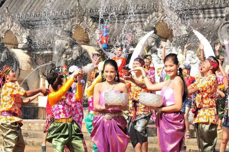 Lễ hội té nước Songkran 2024: Nét đẹp văn hóa Xứ Chùa vàng 3