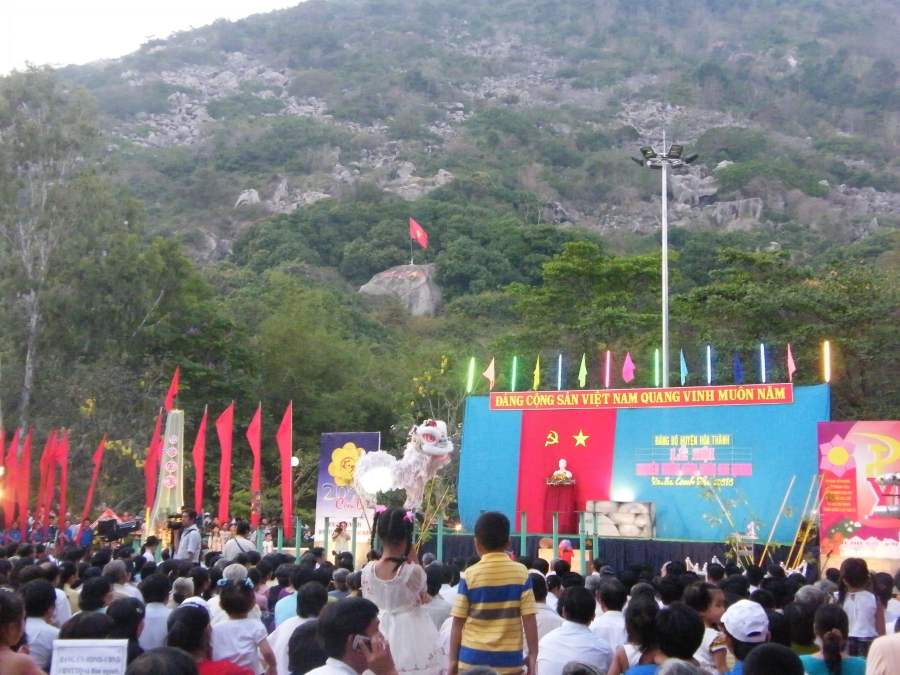 Lễ hội truyền thống động Kim Quang, nét đặc sắc cho mùa xuân tại núi Bà 2