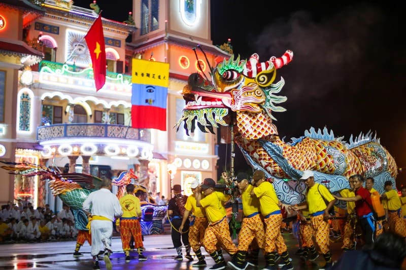 Khám phá những lễ hội Việt Nam với dấu ấn văn hóa sâu sắc 12