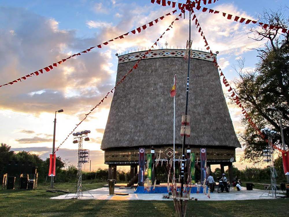 Lễ mừng Nhà Rông mới Kon Tum với những nghi lễ đặc sắc 4