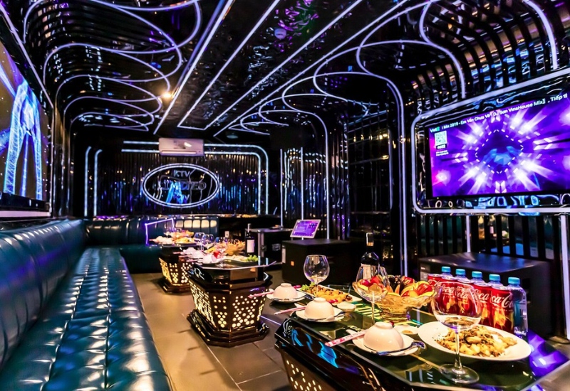 Top 9 quán karaoke quận 1 hiện đại, dàn âm thanh chất lượng 2