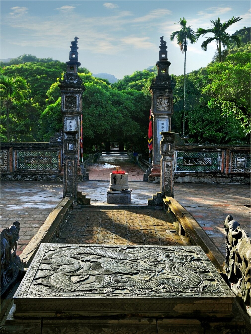 Linh thiêng đền vua Đinh Tiên Hoàng tại cố đô Hoa Lư xinh đẹp 3