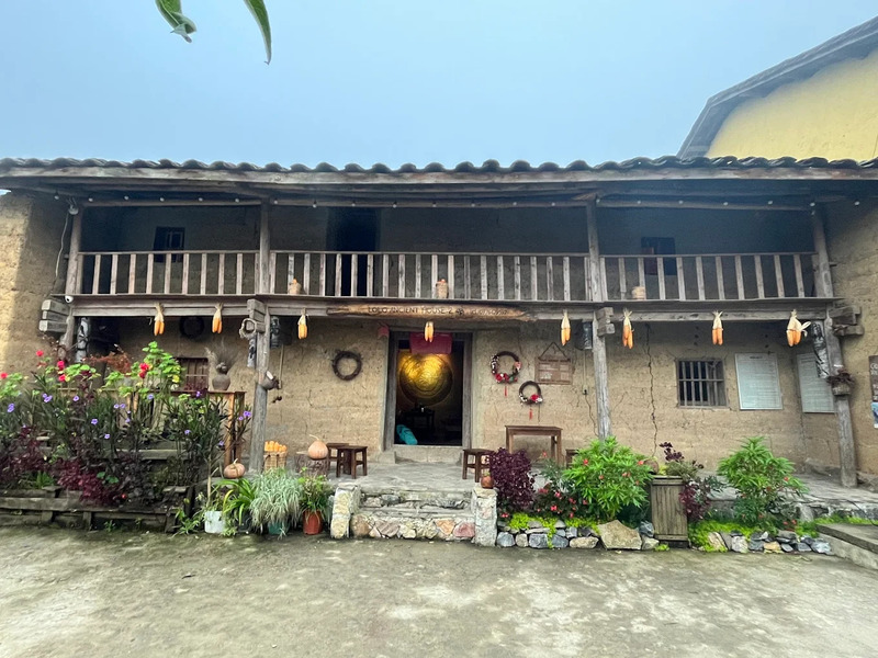 LoLo Ancient House, điểm dừng chân cổ tích tại làng Lô Lô Chải 3