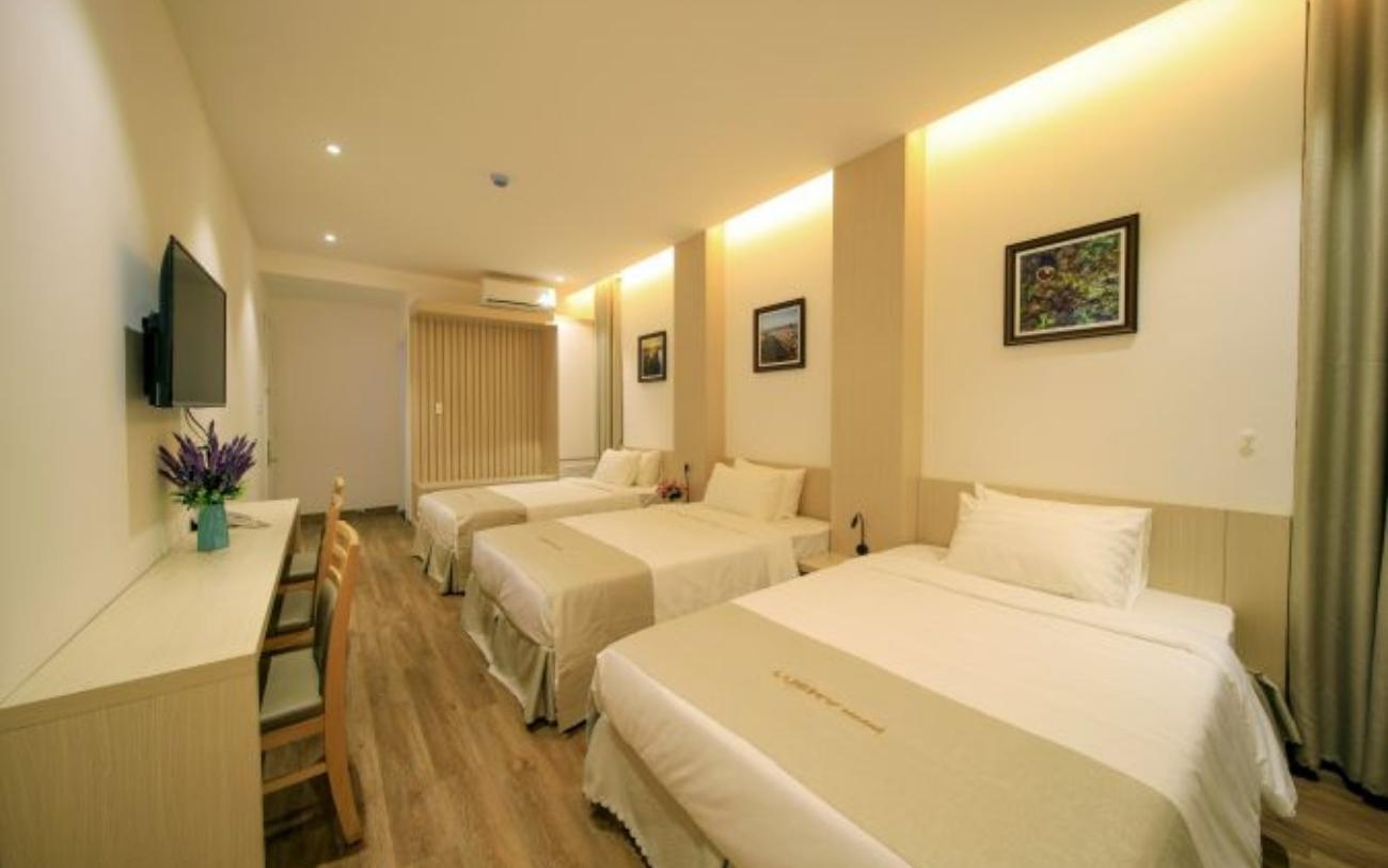 Lucky Hotel Phú Yên dịu dàng giữa bãi biển xanh 10