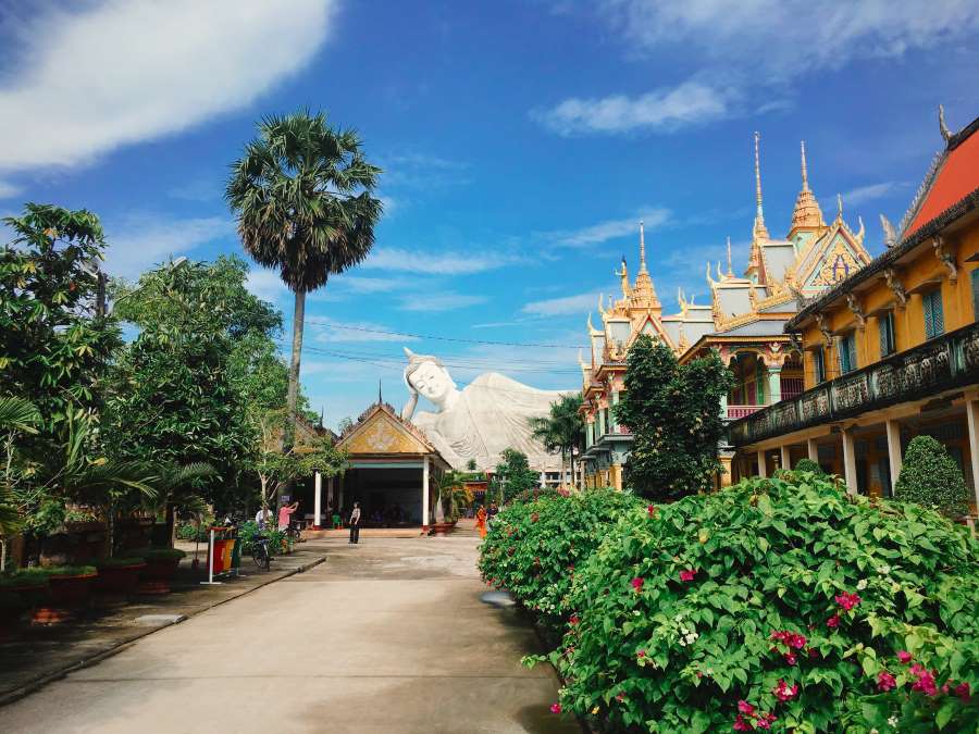 Lưu ngay góc chụp đẹp ở chùa Som Rong Sóc Trăng đẹp nhất miền Tây 2