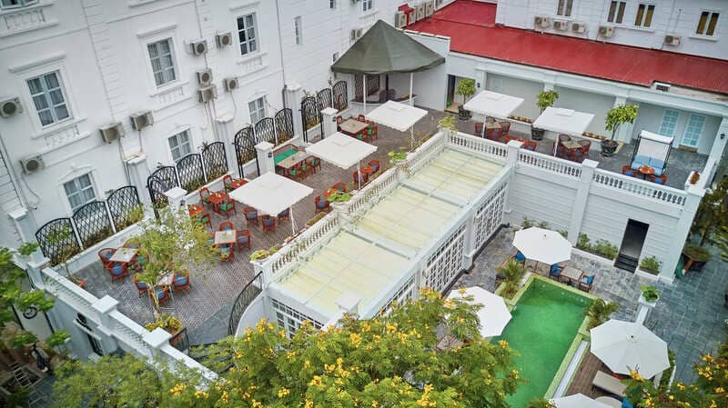 Manoir Des Arts Hotel: Tòa lâu đài nghỉ dưỡng xinh đẹp giữa lòng đất cảng 2