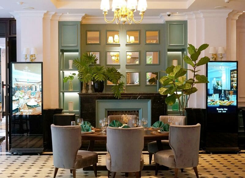 Manoir Des Arts Hotel: Tòa lâu đài nghỉ dưỡng xinh đẹp giữa lòng đất cảng 8