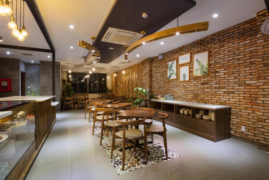 Marilyn Hotel Nha Trang – Khách sạn mang phong cách Tropical Modern giữa phố biển Nha Trang 19