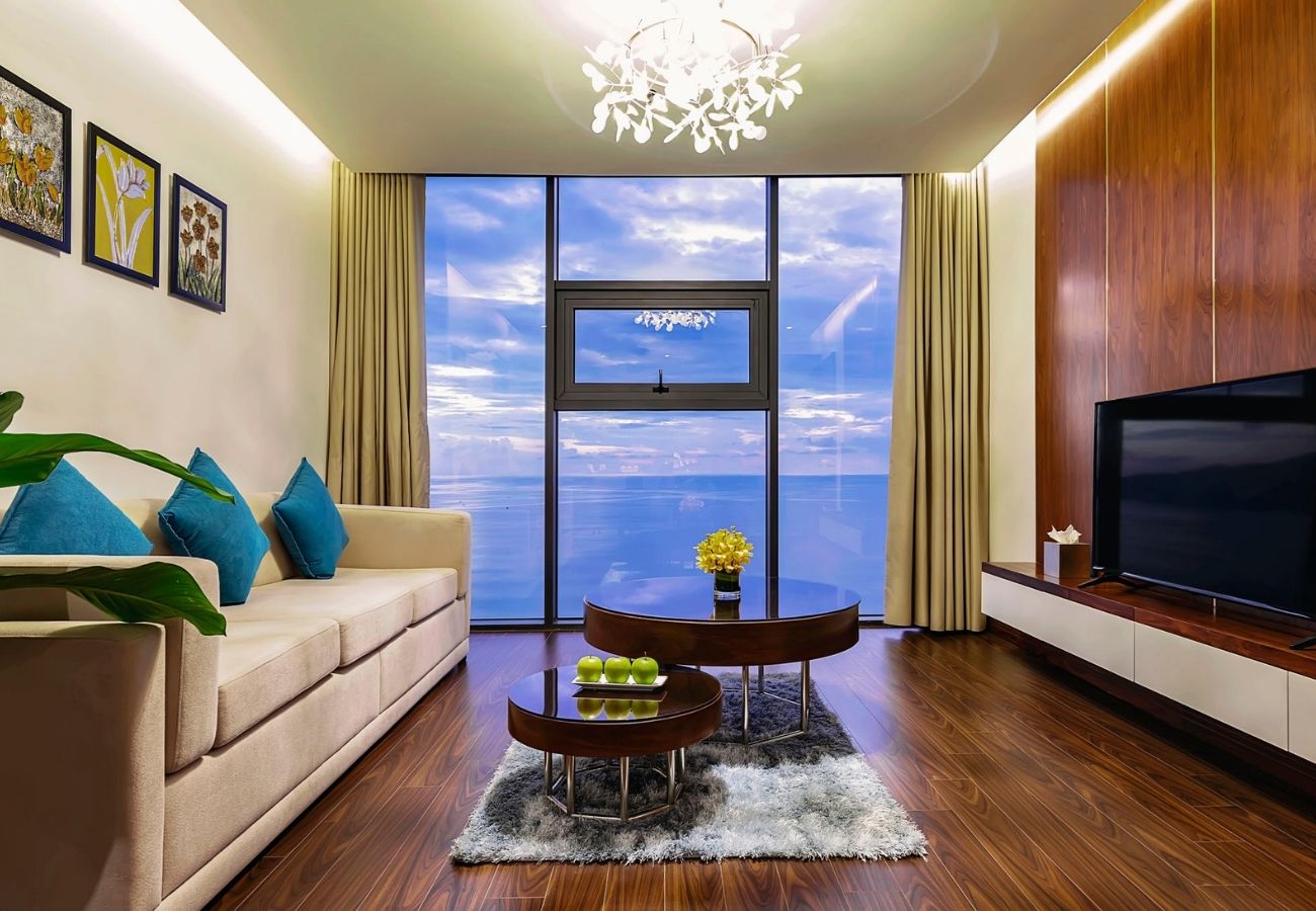 Maximilan Danang Beach Hotel có view hồ bơi ngay bờ biển cực ấn tượng 12