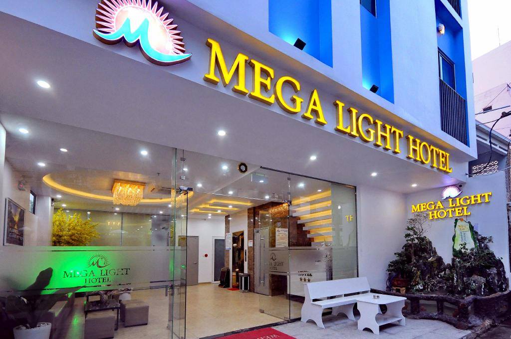 Mega Light Hotel - Tình yêu vun đắp bên bãi biển Hòn Chồng 2