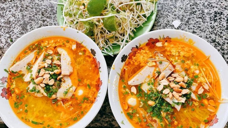 Mì Quảng Nha Trang: Món ăn tưởng quen nhưng rất mới lạ 6