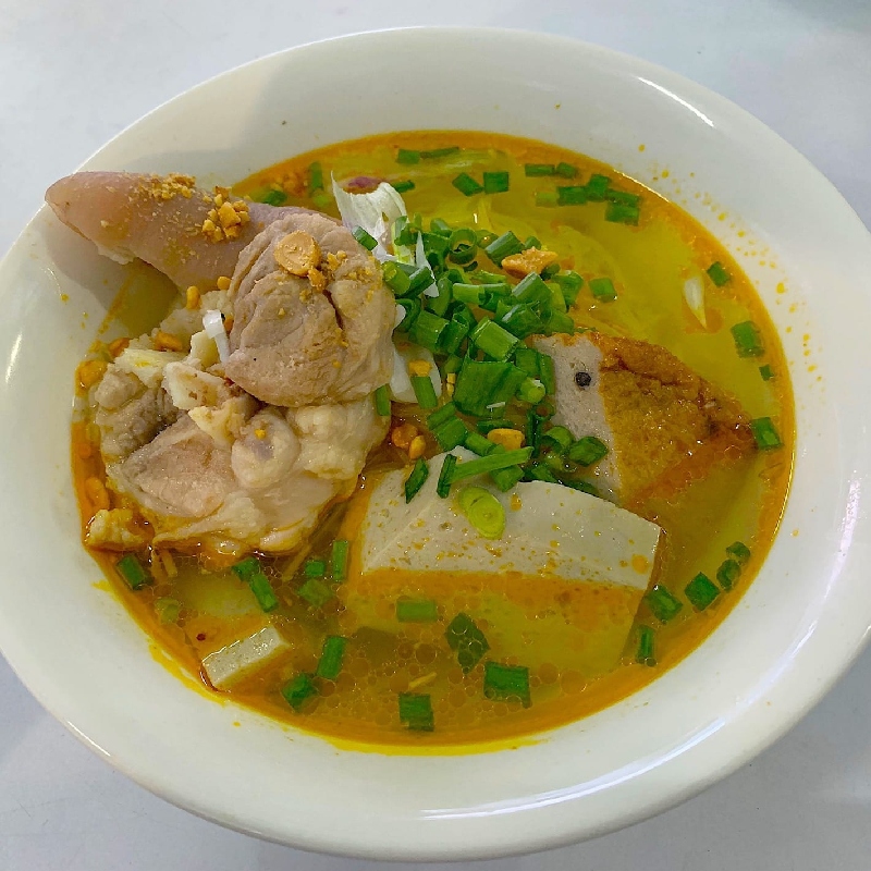 Mì Quảng Nha Trang: Món ăn tưởng quen nhưng rất mới lạ 8