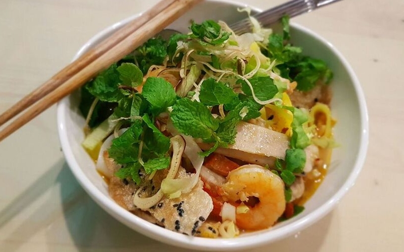 Mì Quảng Nha Trang: Món ăn tưởng quen nhưng rất mới lạ 10