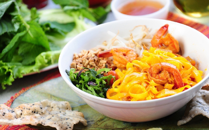 Mì Quảng Nha Trang: Món ăn tưởng quen nhưng rất mới lạ 11