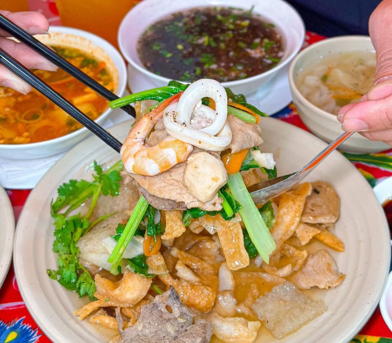 Top 9 quán mì xào giòn ngon tại Sài Gòn không nên bỏ lỡ 4