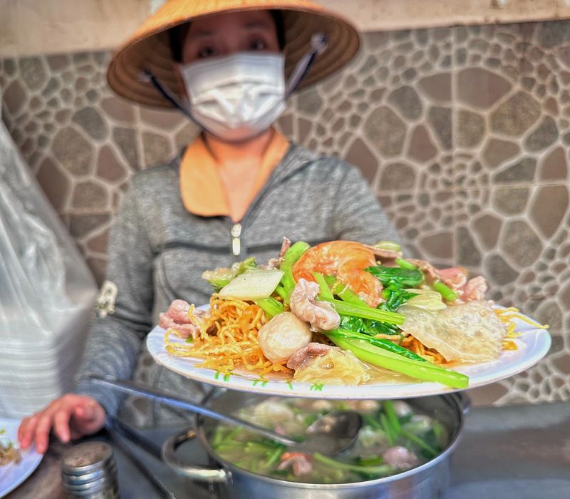 Top 9 quán mì xào giòn ngon tại Sài Gòn không nên bỏ lỡ 6
