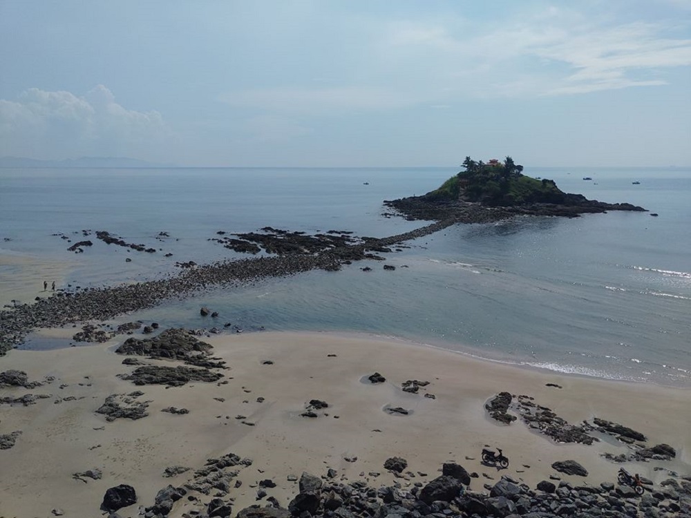 Miếu Hòn Bà Vũng Tàu - Khám phá bí ẩn ngôi miếu trên đảo Hòn Bà 2