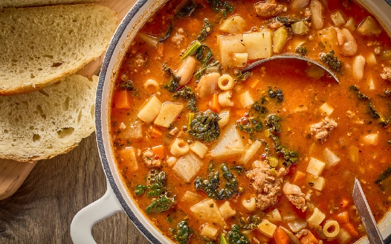 Minestrone là gì? Khám phá món súp rau củ nổi tiếng ở nước Ý 11