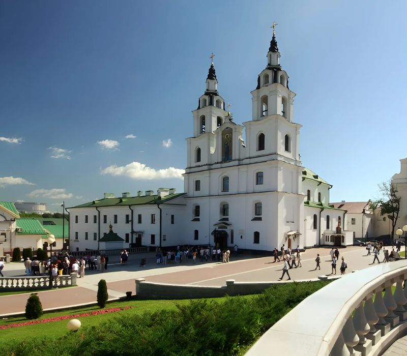 Du lịch Minsk (Belarus): Khám phá ‘thành phố Xô Viết cuối cùng’ 16
