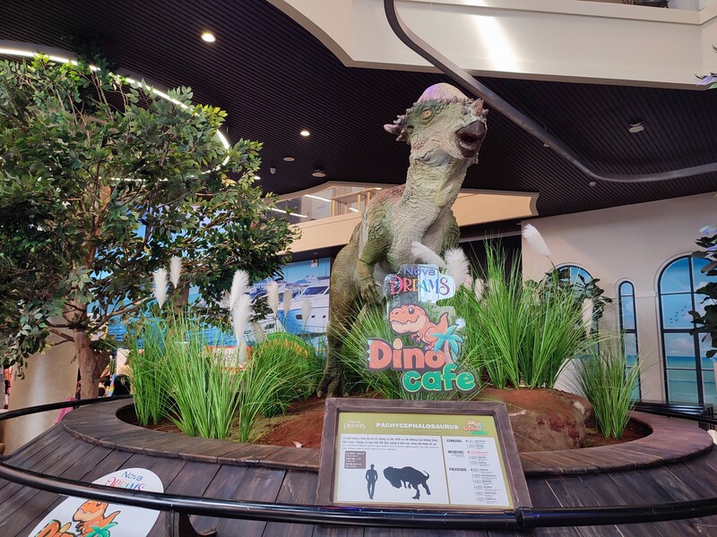 Khám phá thế giới khủng long Dino Cafe độc lạ giữa Sài Gòn 4