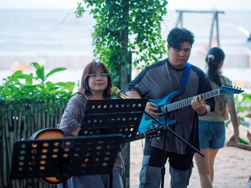 Trải nghiệm Mơ Hoang Cafe Phan Thiết với view biển đầy chất thơ 6