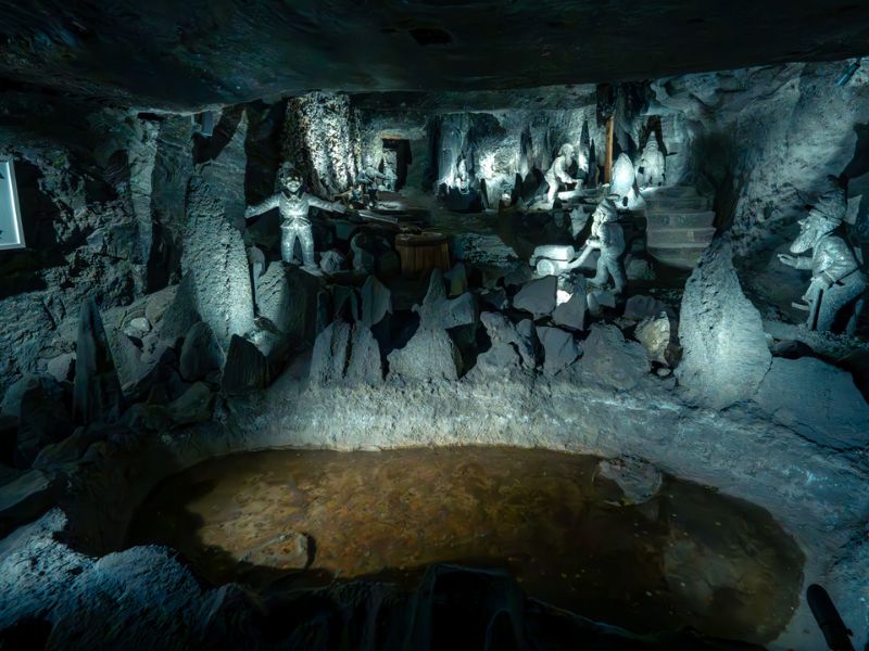 Wieliczka, mỏ muối 700 năm tuổi đầy độc đáo của Ba Lan 12