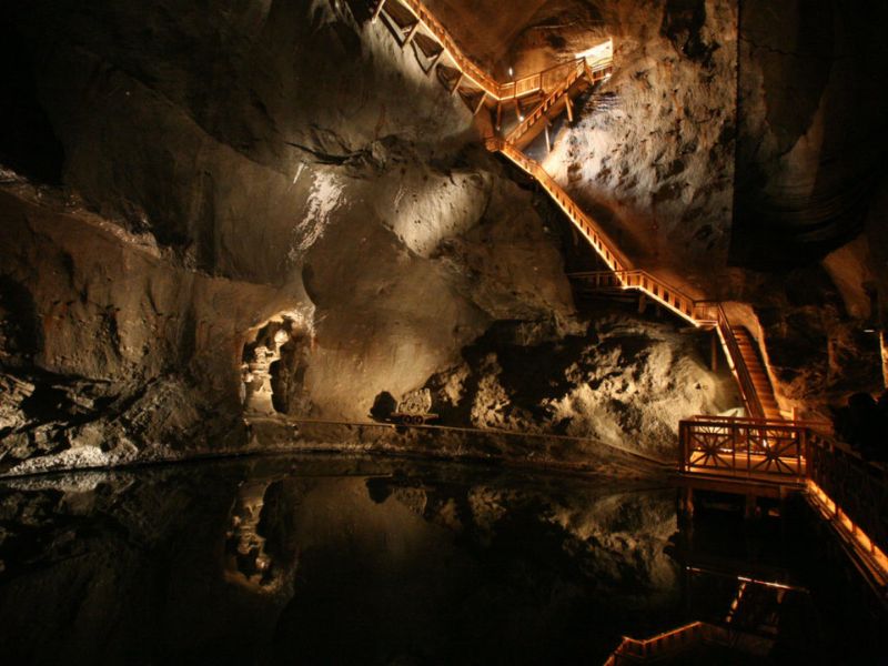 Wieliczka, mỏ muối 700 năm tuổi đầy độc đáo của Ba Lan 14