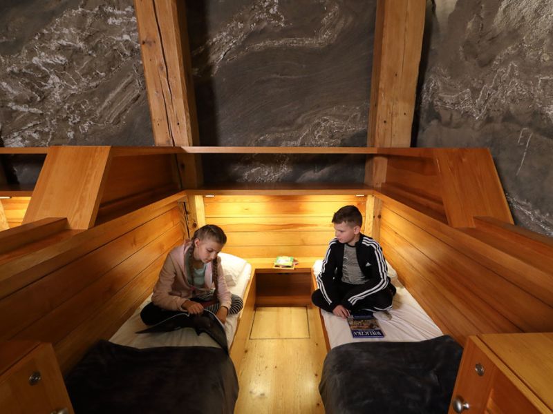 Wieliczka, mỏ muối 700 năm tuổi đầy độc đáo của Ba Lan 15