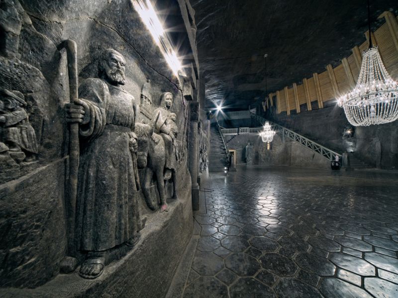 Wieliczka, mỏ muối 700 năm tuổi đầy độc đáo của Ba Lan 3