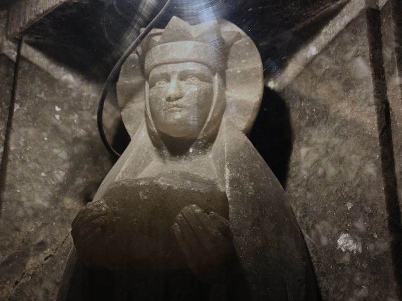 Wieliczka, mỏ muối 700 năm tuổi đầy độc đáo của Ba Lan 5
