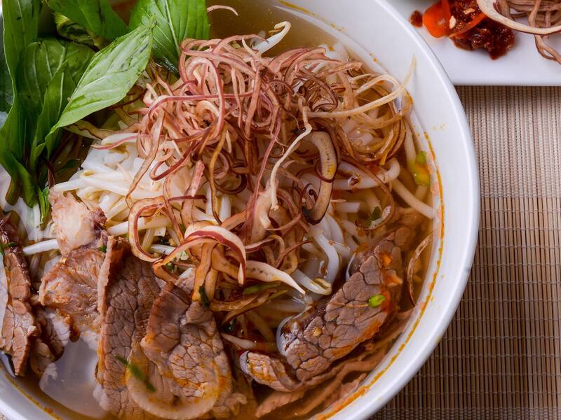 12 món Huế xứng danh di sản ẩm thực miền Trung Việt Nam 2