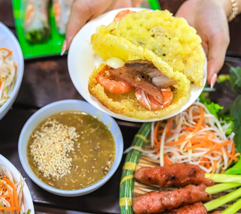 12 món Huế xứng danh di sản ẩm thực miền Trung Việt Nam 12