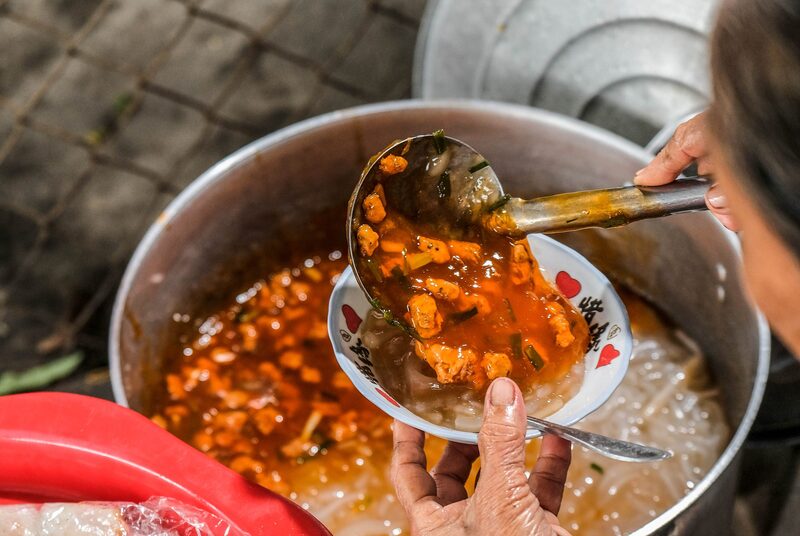 12 món Huế xứng danh di sản ẩm thực miền Trung Việt Nam 7