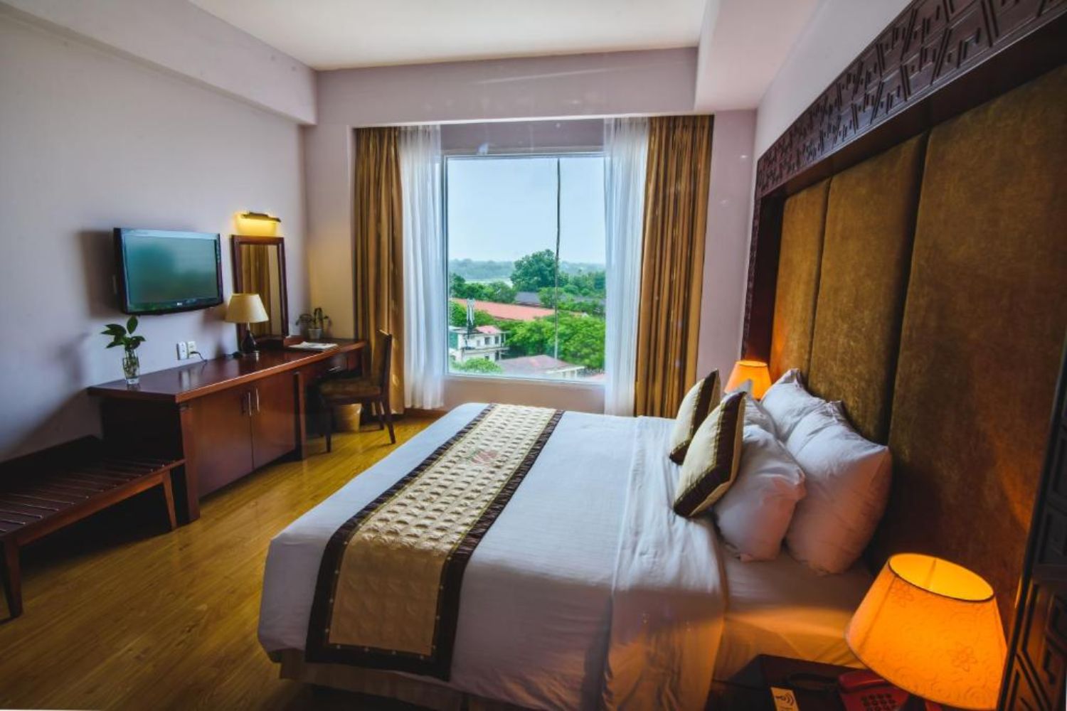 Mondial Hotel Huế mang vẻ đẹp sang trọng say đắm lòng người 8