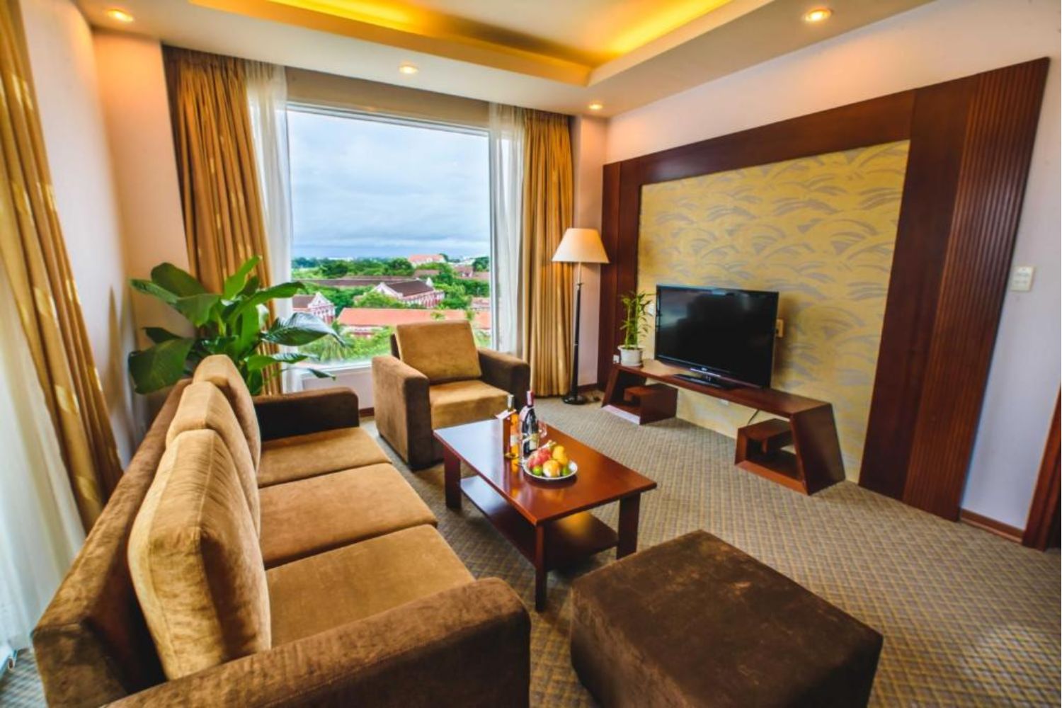 Mondial Hotel Huế mang vẻ đẹp sang trọng say đắm lòng người 9