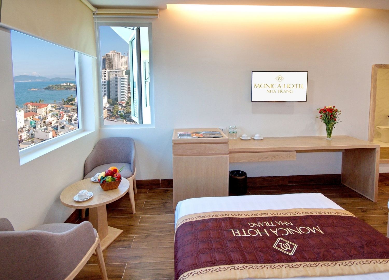 Monica Hotel Nha Trang ngắm nhìn trời xanh mây trắng lững lờ trôi 5